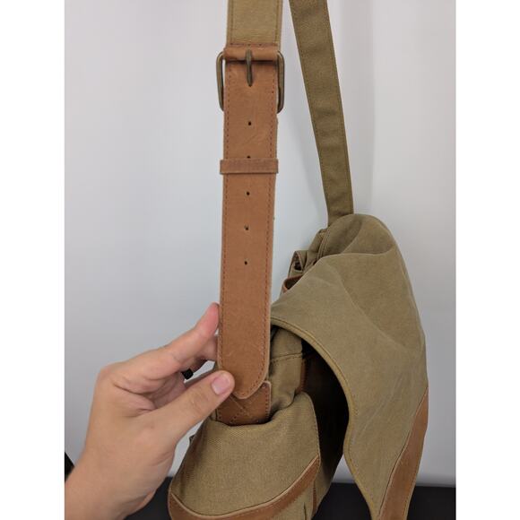 L.L. Bean Canvas Leather Messenger Crossbody Adjustable Strap Unisex Preppy Bag - Picture 4 of 10